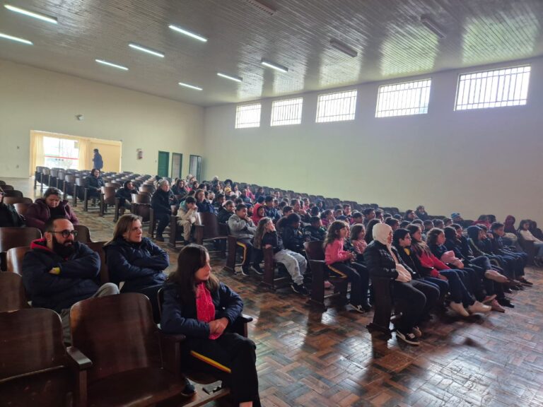 Projeto Planeta Energia encanta estudantes em São Joaquim com espetáculo sobre conscientização ambiental