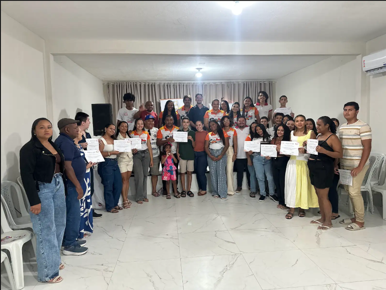 CAIS certifica primeiras turmas dos cursos de Manicure e Informática